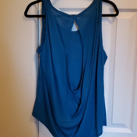 Size Large Marika Open Back Yoga Tank - Picture 3 of 3